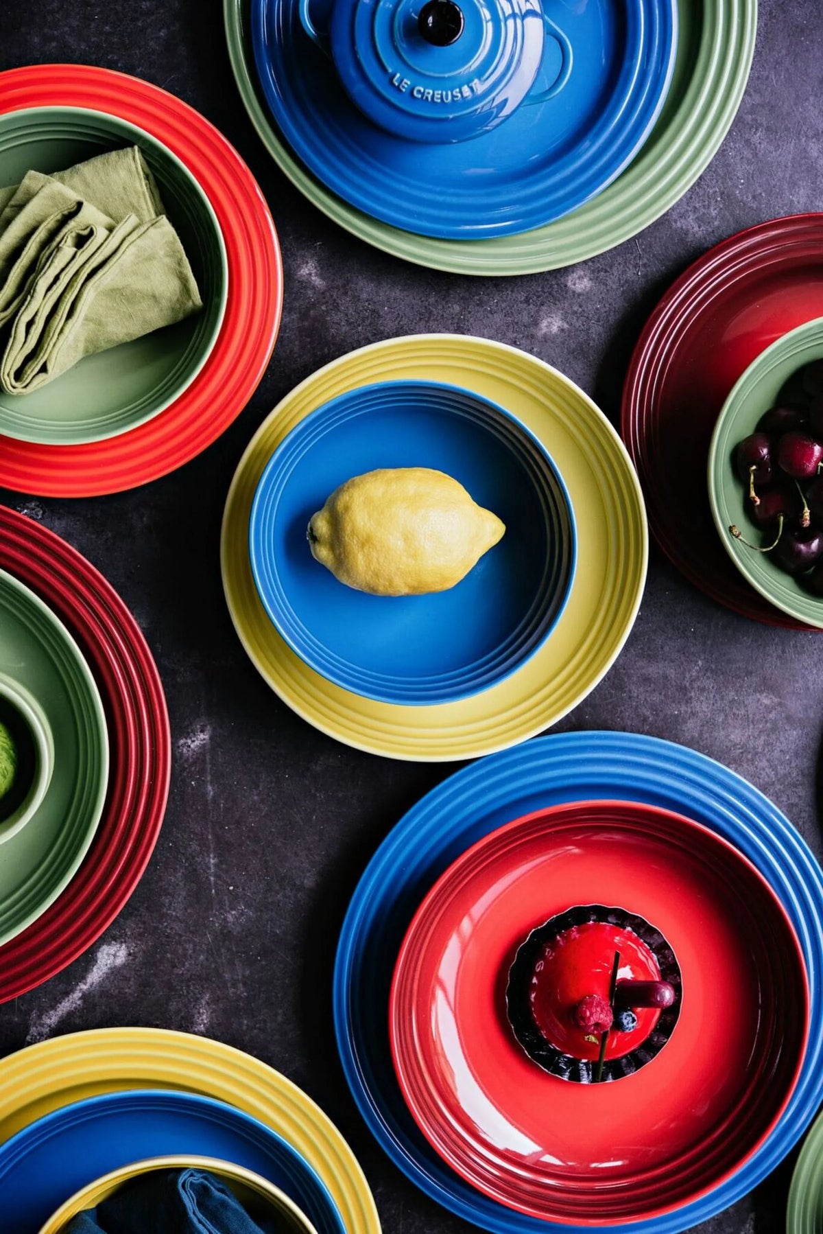 LE CREUSET TALLERKEN 27 CM CERISE