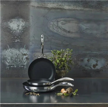 SCANPAN HAPTIQ PANDE 28 CM