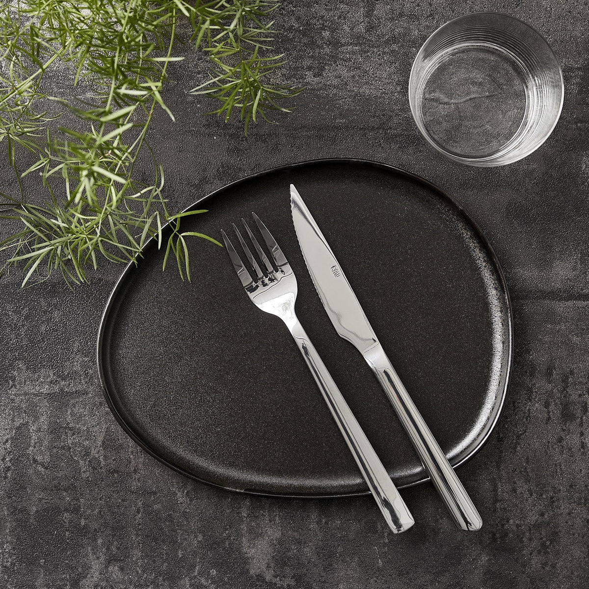 RAW STEAKBESTIK 8-DELE BLANK STÅL