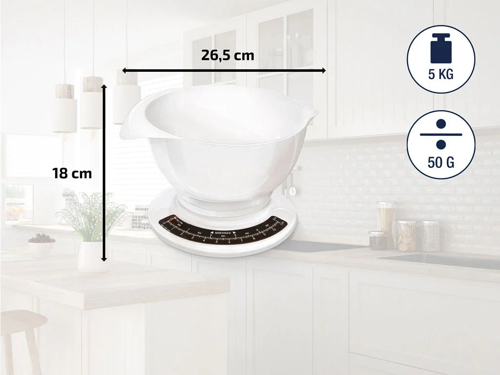 Hvid SOEHNLE køkkenvægt med skål, mål og 5 kg kapacitet i et lyst køkken